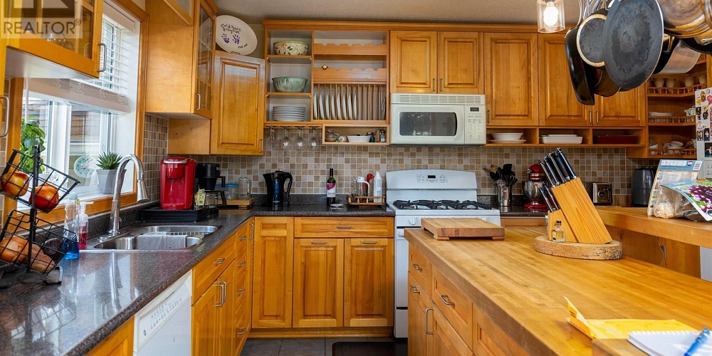 3009 SOLOMON WAY Terrace Photo 10 3009 SOLOMON WAY Terrace Photo 10